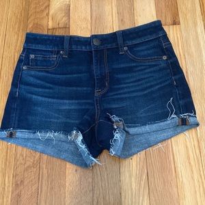 Hi-Rise Shortie denim American Eagle shorts.
